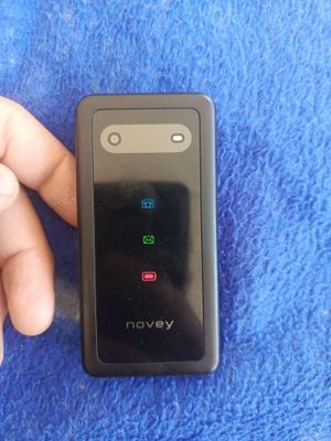 Novey telefoni. Yaxshi ideal holatda karopka bor