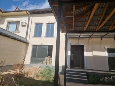 Частный дом 3.5 соток . 40 лет . В 200 м от трассы