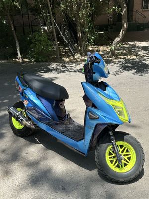 Продаю скутер Смарт 200сс