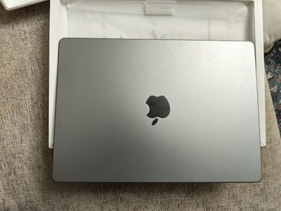 MacBook Pro inch14 Apple-M3 8/512gb 93%battery