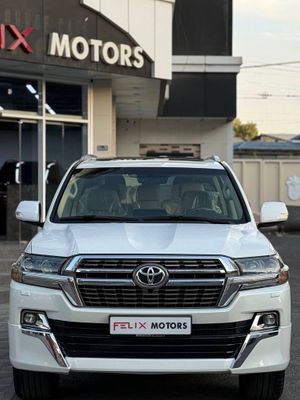 Toyota Land Cruiser 200