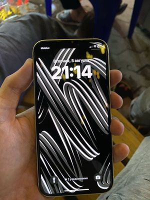 Iphone 12.