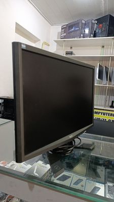 22" monitor Acer X223W !