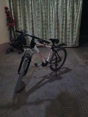 Velosped sotiladi