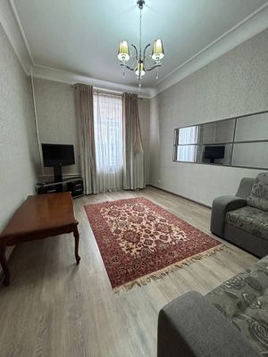 Нукуская Гламур 2/2/4