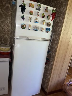 Срочно продам холодильник Ройсон
