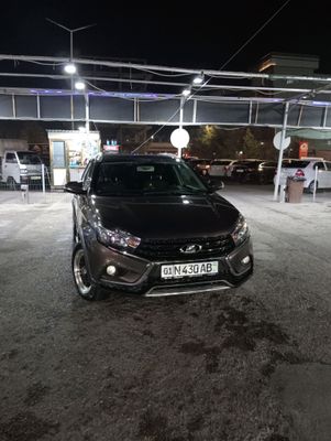 автомобиль продаётся lada vesta cross