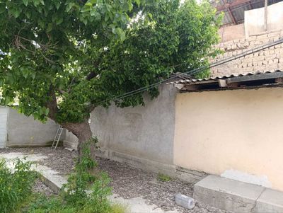 Jizzaxda uy sotiladi / Продается дом в Джизаке