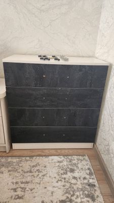 Комод с ящиками темно серого цвета