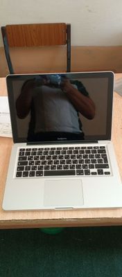 Macbook pro sotiladi