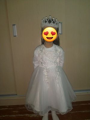 Qizchalar oq ko'ylagi