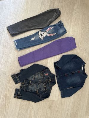 На девочку 4-5лет