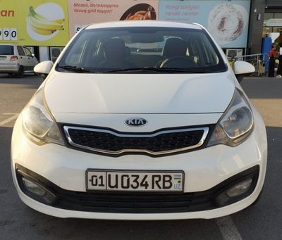 KIA Rio 2013 года. Пробег 90000