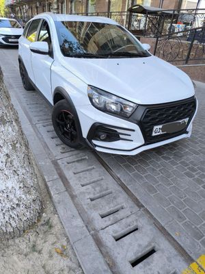 Продам Lada Vesta sw cross