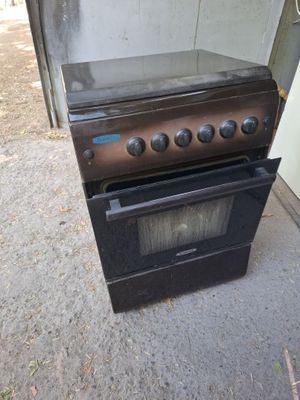 Gaz plita sotiladi