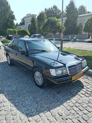 Мерседес 124 кузов 1986yil Gaz Yoq Vikup Variant Yoq Naxtga sotaman