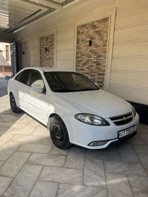 Chevrolet jentira 2015 eil