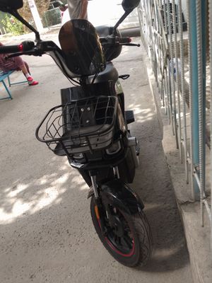 Продается электронной скутер Scooter
