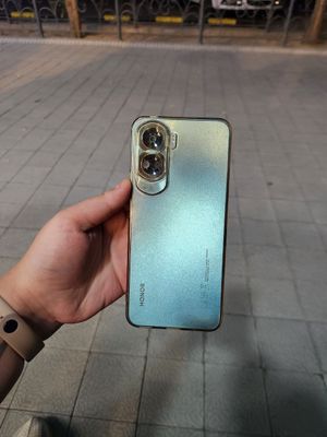 Продаётся HONOR 90 lite