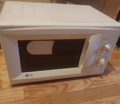 Продается микроволновка марки LG