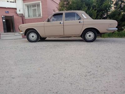 GAZ 2410, 1990 год