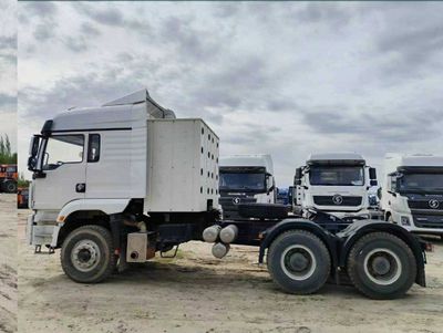 SHACMAN H3000 CNG тягач