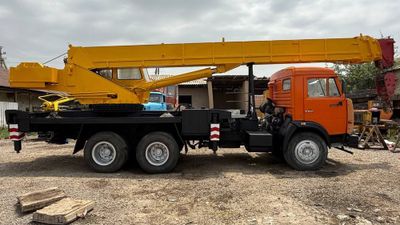 Kamaz kran Ivonaves 25t avtokran