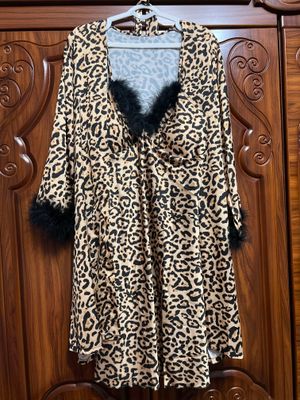 S razmer yangi kiyilmagan 250.000 tg @Nilufar_007