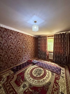 Сдается 3 х комнатная квартира на 1 этаже Пиридастгир 250 $