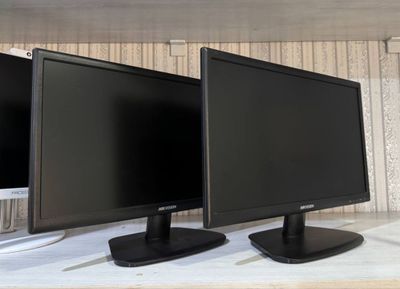 HIKVISION 22" HDMI VGA monitor holati yaxshi