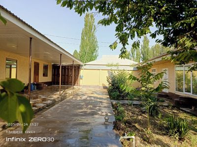 Bo'stonliq tumani Abay qishlog'ida uy sotiladi