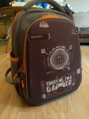 Школьный портфель