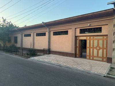 Gvardeyskiy yunusobod uglavoy uchaska sotiladi.