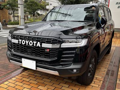 Продам свою Land Cruiser GR Sport 300.