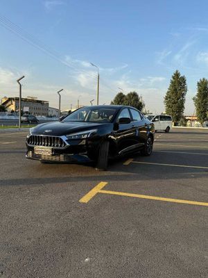 Jac J7 От кучи: 150 Дивигател: 1.5 turbo Макс. тезлик: 220 км.с