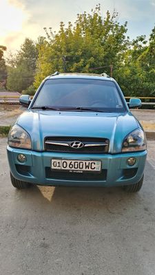Hyundai Tucson full 2 L 4x4 2008 года в идеальном состоянии.