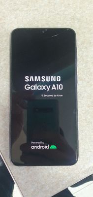 Galaxy 10. Продаю свой телефон срочно.