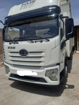 Yuk mashinasi FAW holati yaxshi ishga tayyor