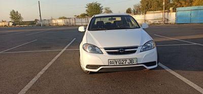 Lacetti Jentra sotiladi