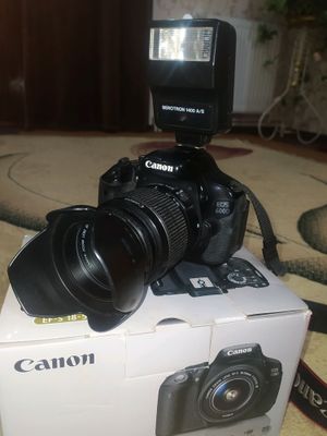 Прафициональная фотокамера CANON 600D.