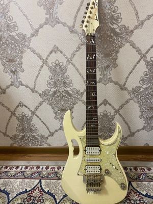 Продается Электрогитара Ibanez