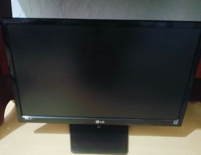 Продам монитор LG Led 27