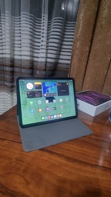 Продается Ipad pro 4 поколения 11 дюймовый 128 g