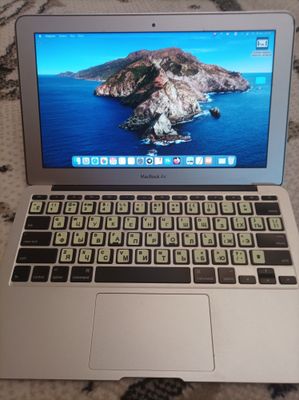 Отличный MacBook air 11 с Биг Сур 11.7.10