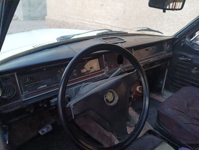 Volga gaz 2411 sotiladi