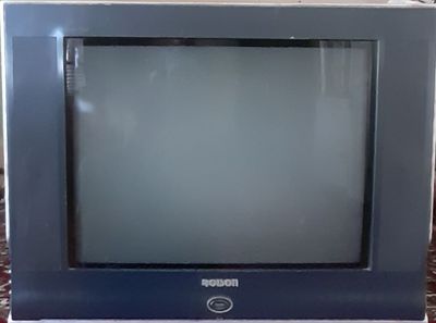Zudlik bilan televizor sotiladi