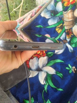 Samsung galaxy a 23 aybi orqa plasmasasi bir oz kochgan narxi 700.ming