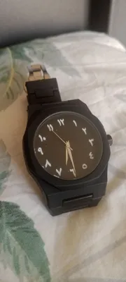 Arab raqamli qoʻl soat erkaklar uchun