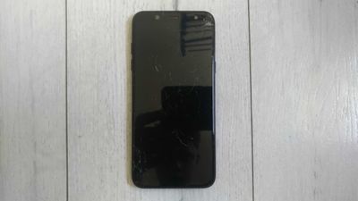 Телефон Samsung A6