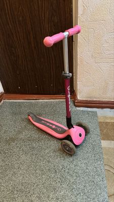 Самокат GLOBBER розовый